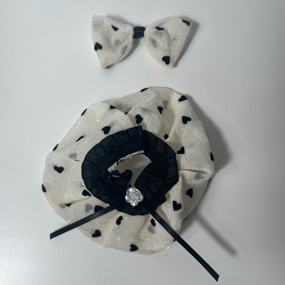 Pop Mart The Monsters Macaron Have a Seat Labubu Designer Clothing Outfit - Picture 3 of 7